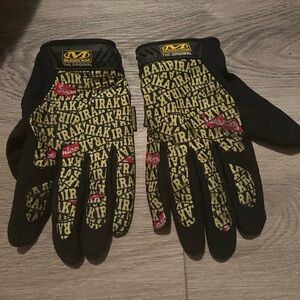 Black and Yellow Graphic Gloves